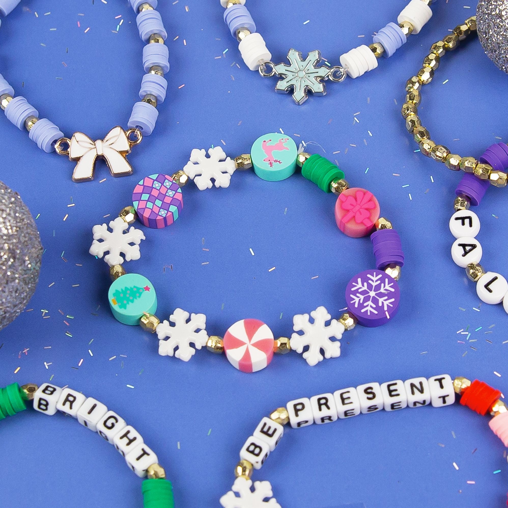 STMT Holly Jolly Holiday Bead Case - Image 4