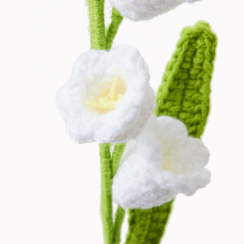 White and Yellow Lily Crochet Flower - Image 2