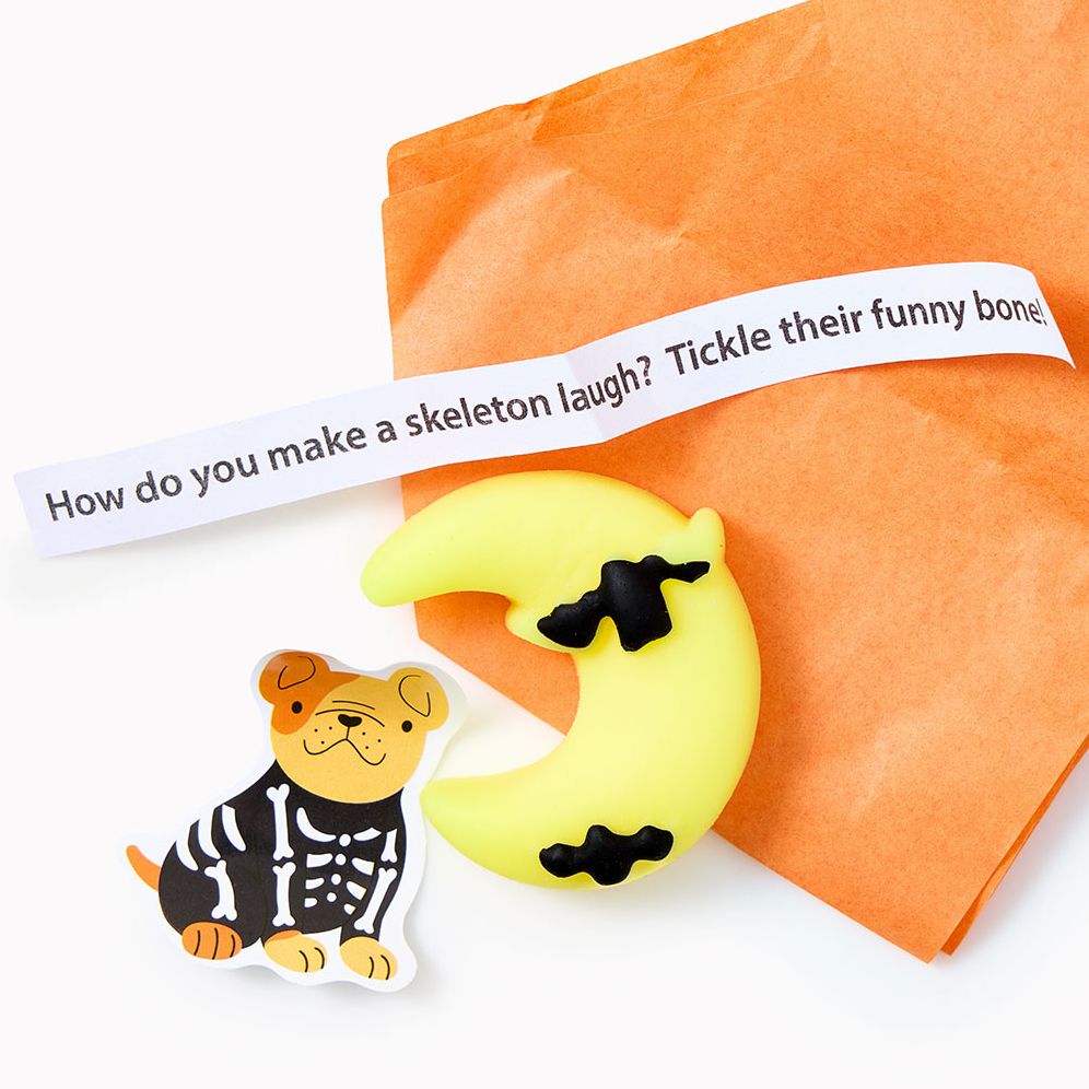Cat and Dog Skeleton Party Crackers - Image 2