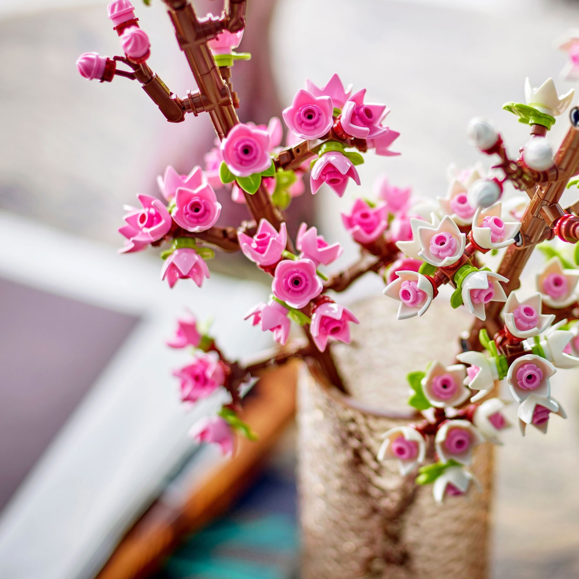 LEGO Flowers Cherry Blossoms 40725 - Image 3