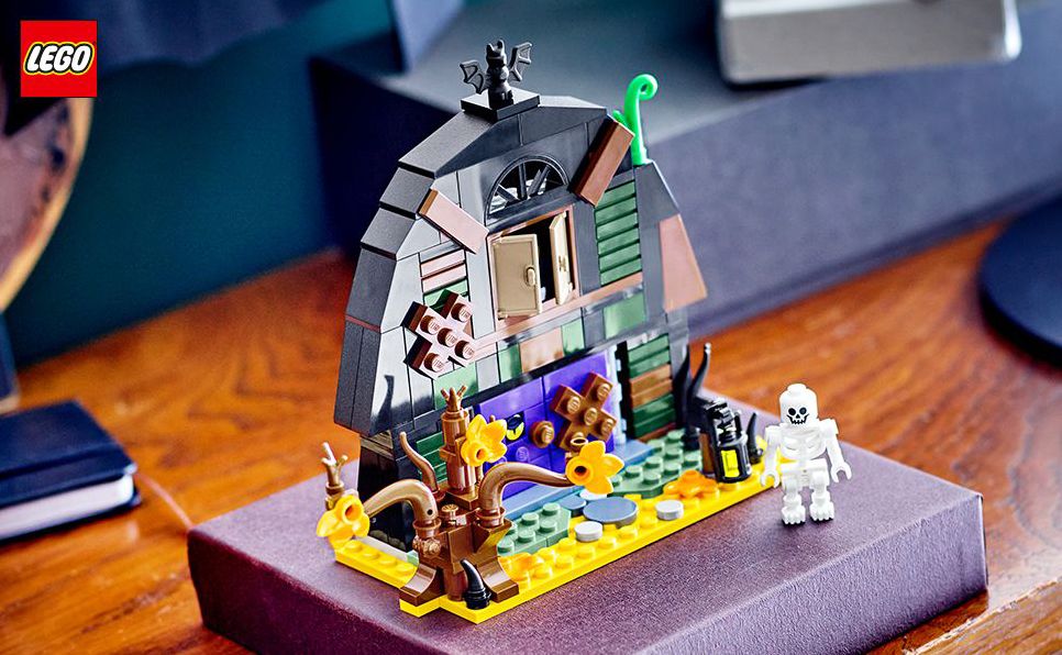 LEGO Halloween Barn 40721 - Image 4