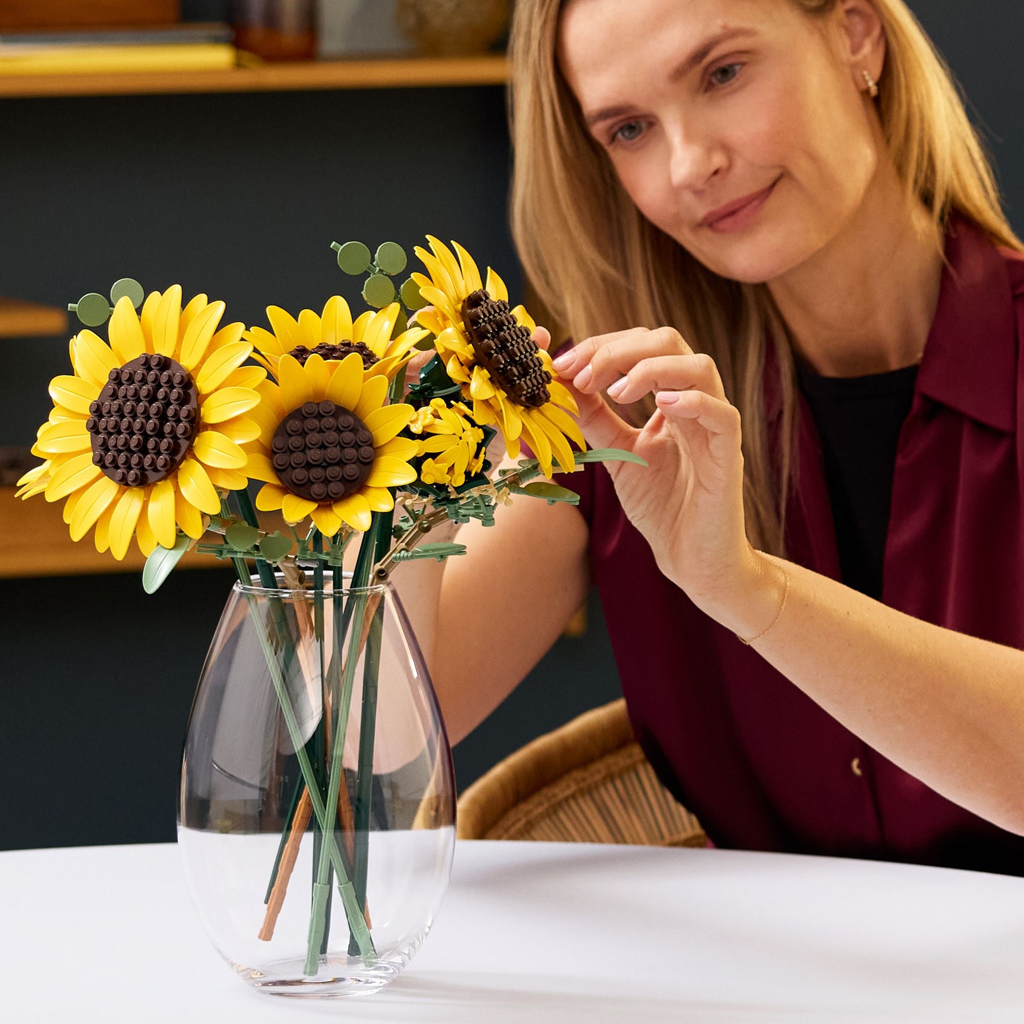 LEGO Botanicals Sunflower Bouquet 11502 - Image 4