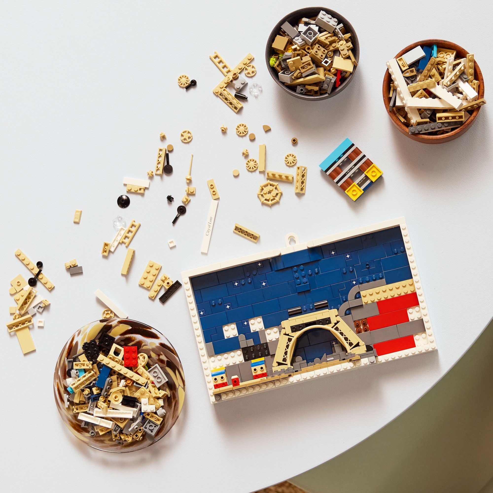 LEGO Architecture Paris City of Love 21064 - Image 3