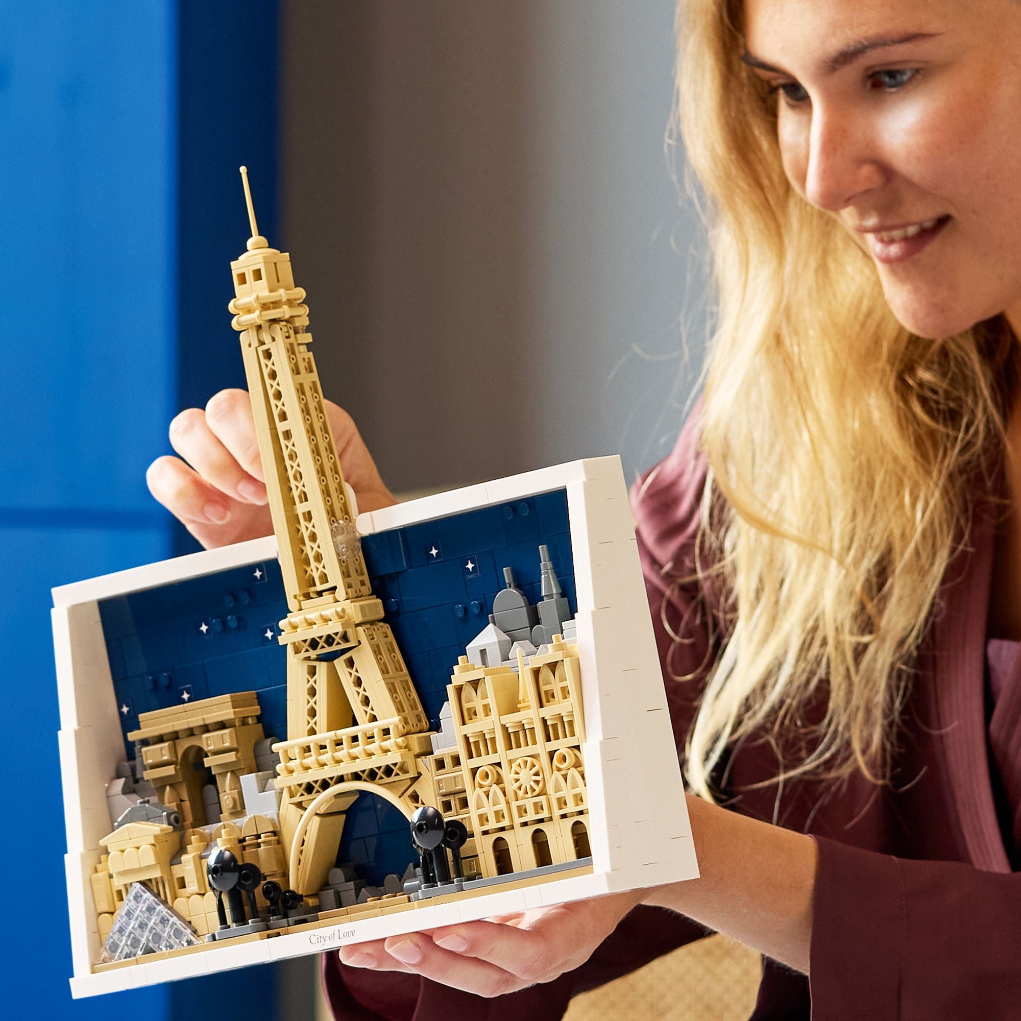 LEGO Architecture Paris City of Love 21064 - Image 4
