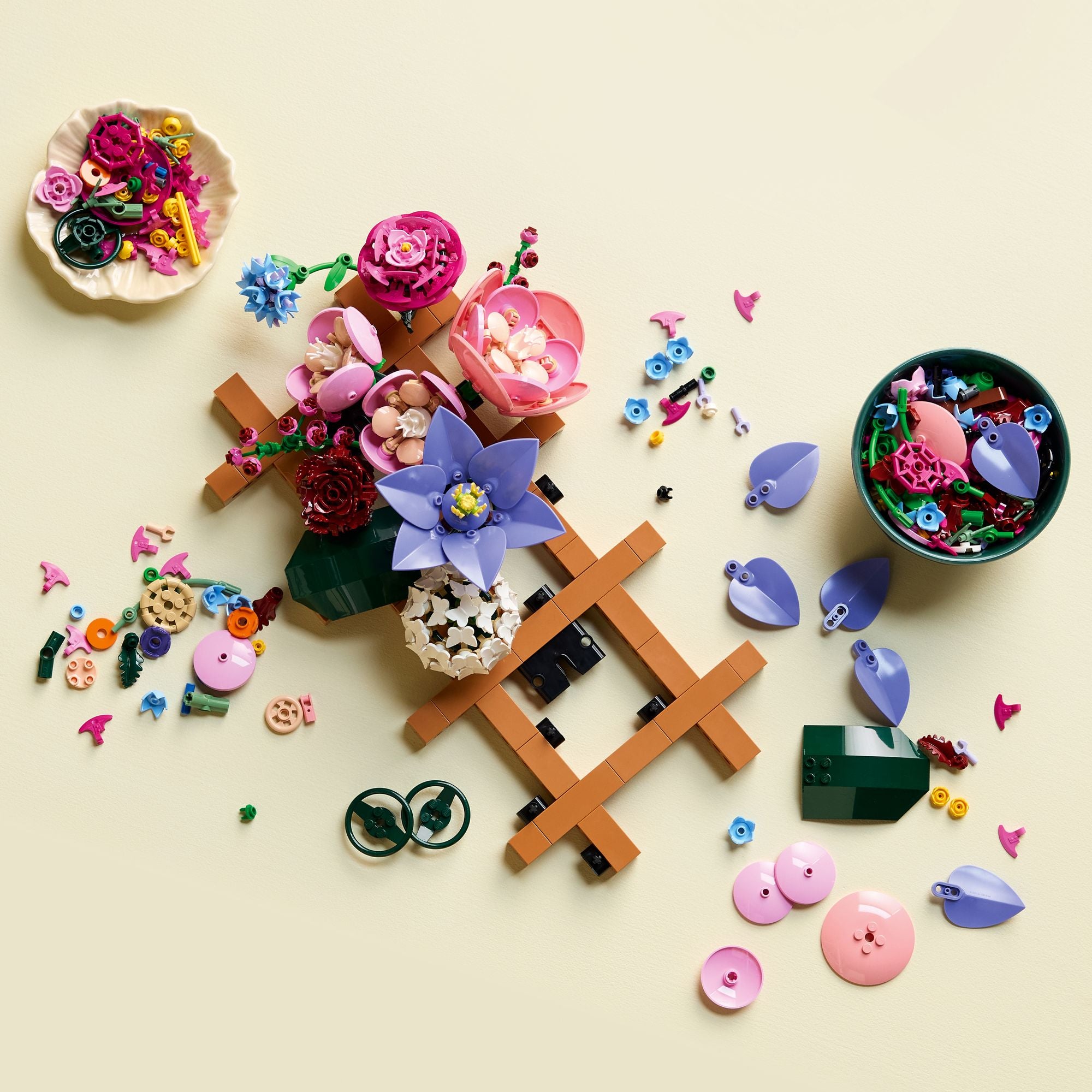 LEGO® BOTANICALS Flower Wall - 11503 - Image 4