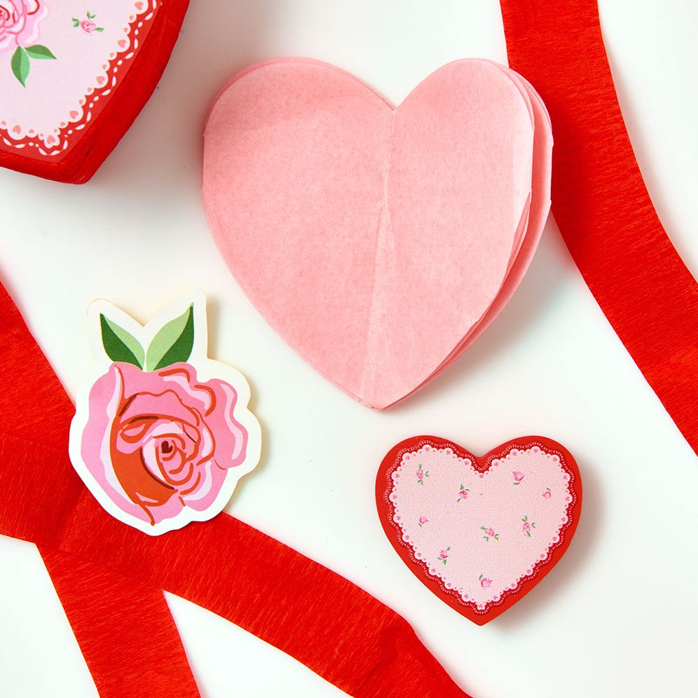 Floral Hearts Surprise Balls Set of 4 - Image 3