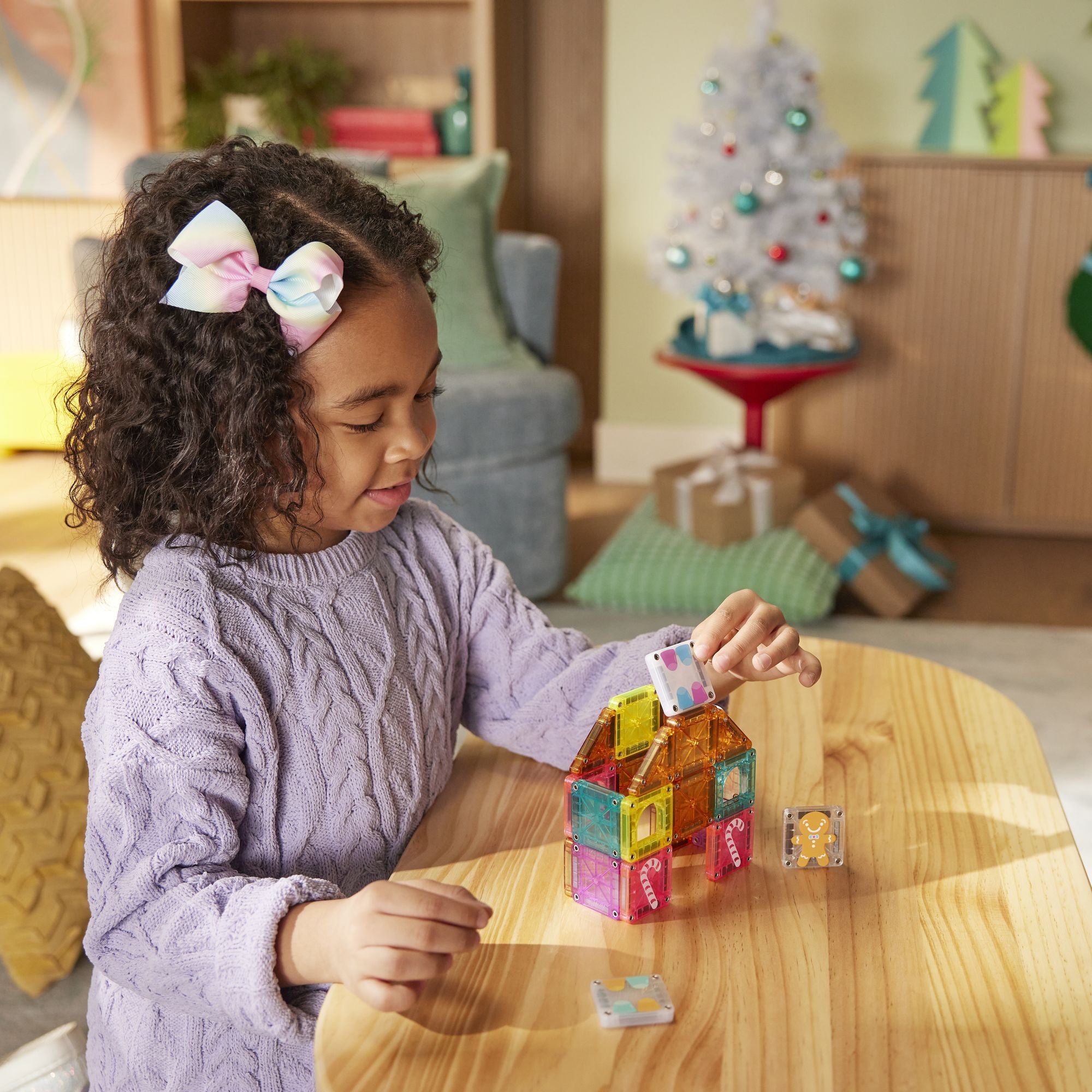 The Original MAGNA-TILES® microMAGS Gingerbread House Travel 24-Piece Magnetic Construction Set - Image 3