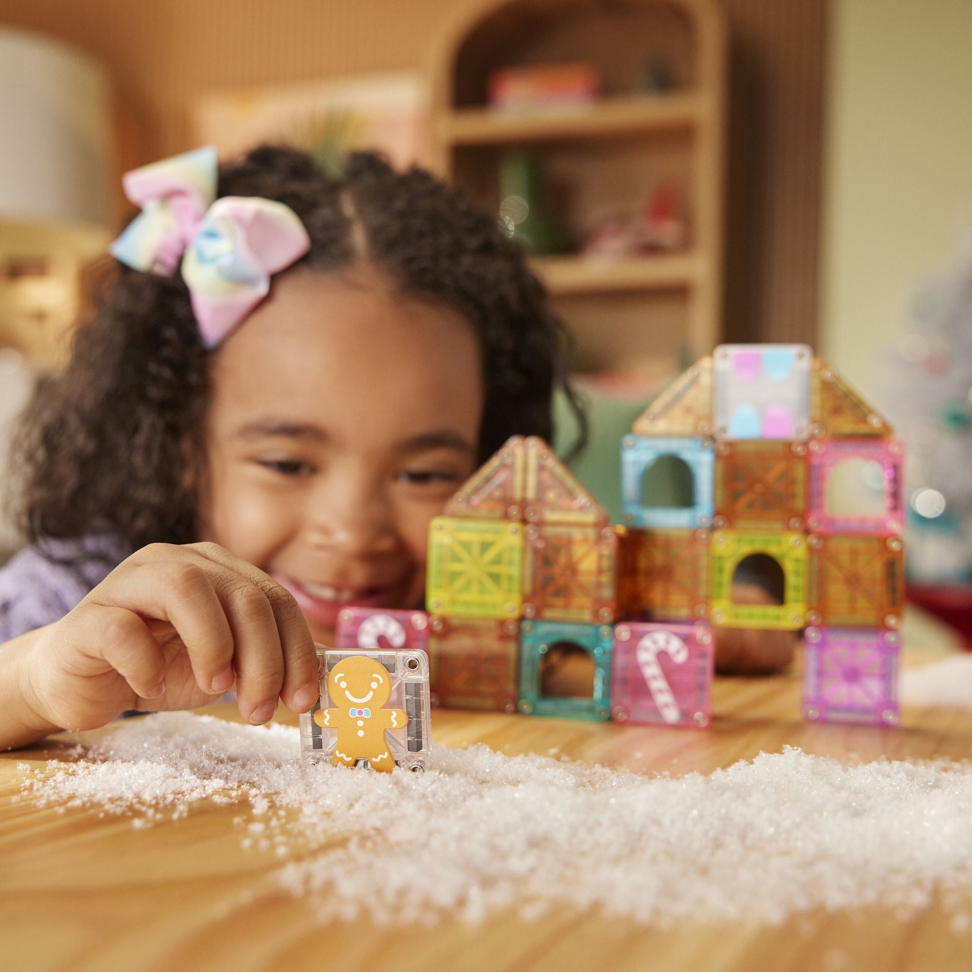 The Original MAGNA-TILES® microMAGS Gingerbread House Travel 24-Piece Magnetic Construction Set - Image 5