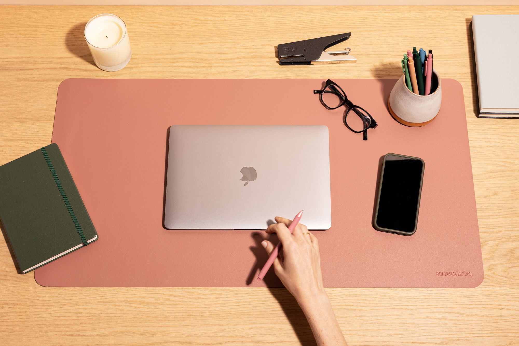 The Anecdote Desk Pad - Large Size (Mauve) - Image 2