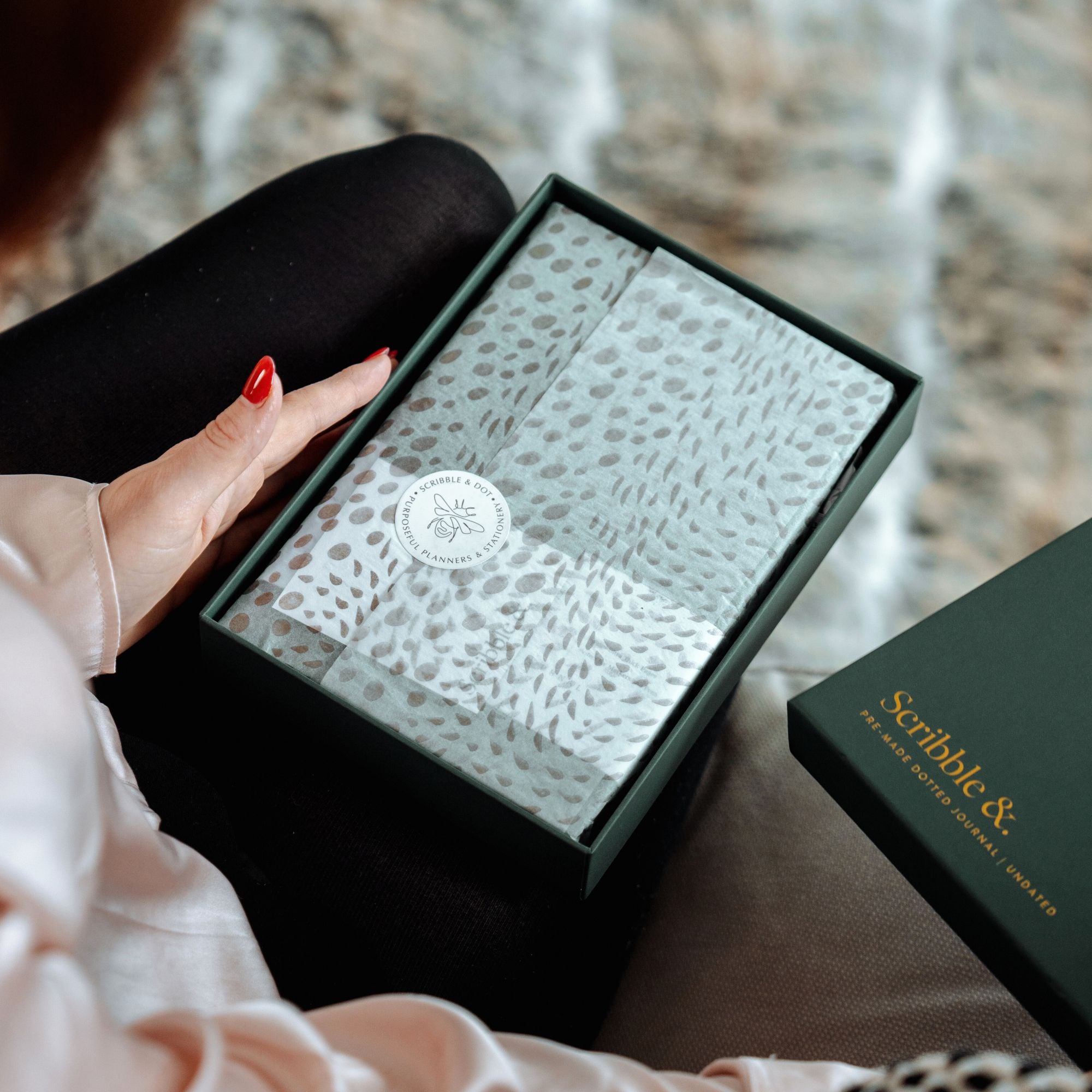 2027 Scribble & Dot - Prism Croc - Week-to-View Planner - Image 9
