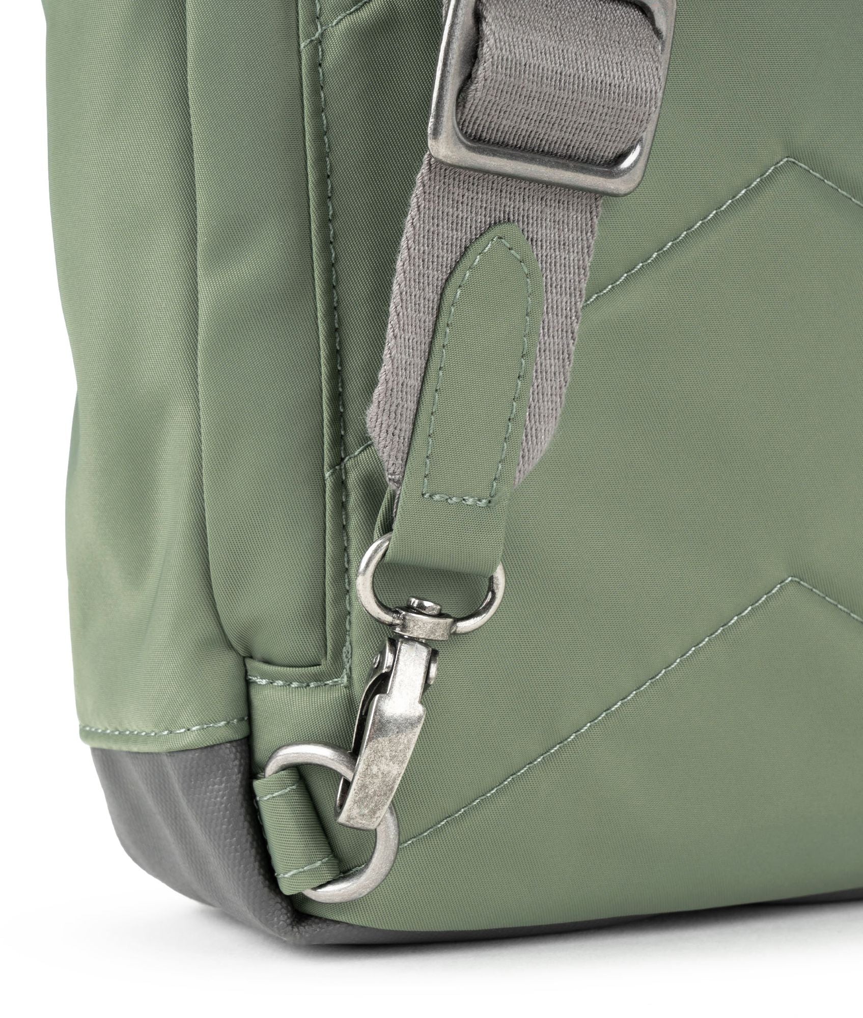 Willesden B Large Crossbody Bag- Granite - Image 3