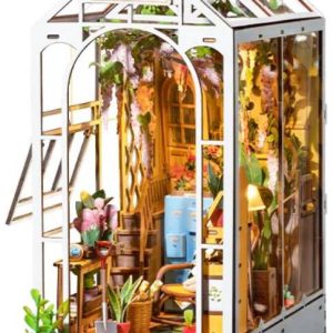 DIY Book Nook of Garden House