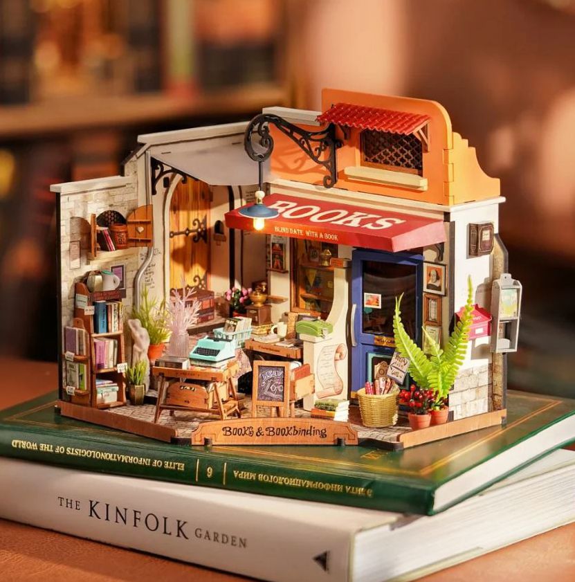 DIY Miniature House Corner Bookstore - Image 4