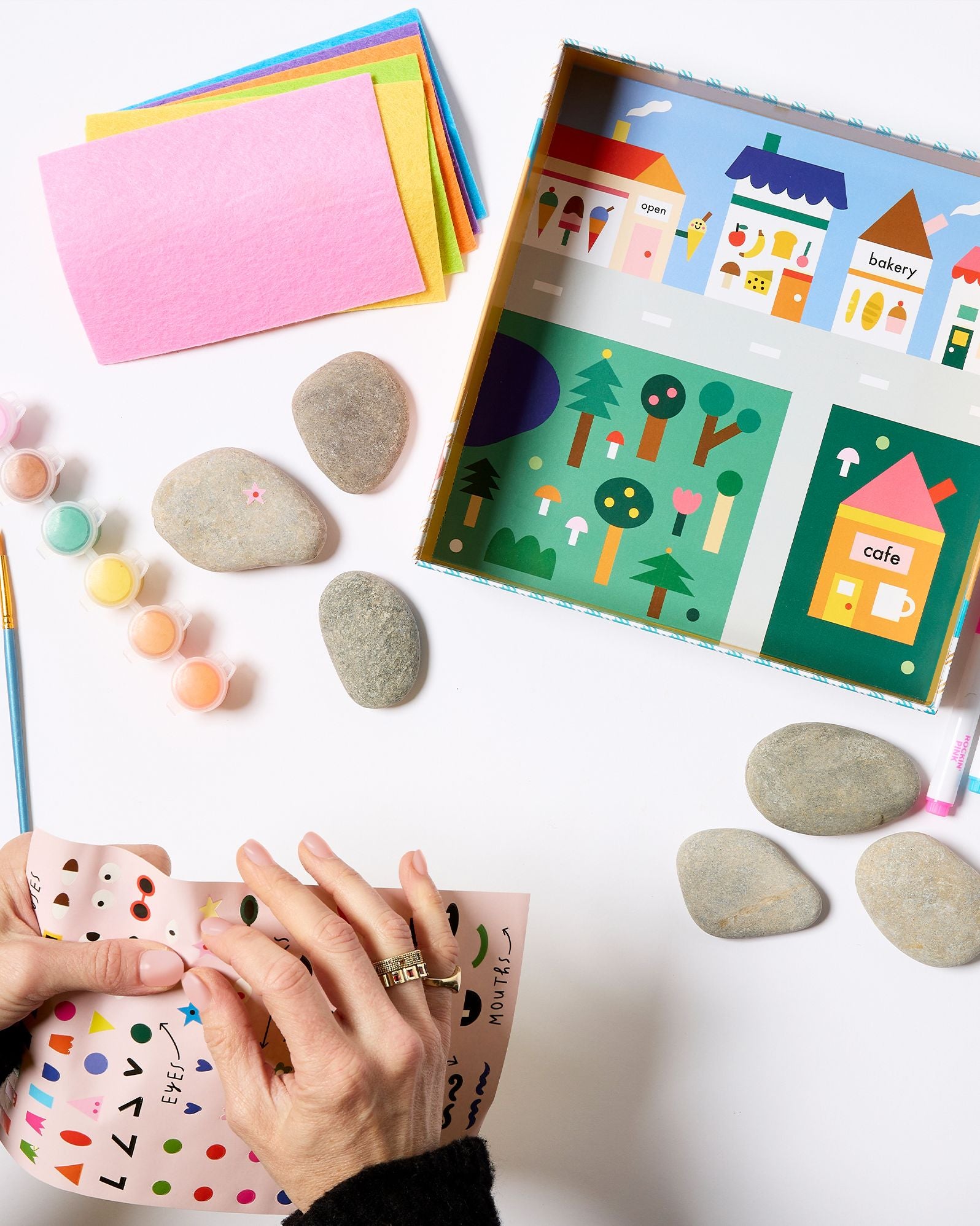 Kid's Rock Painting Kit: Cool Faces - Image 7