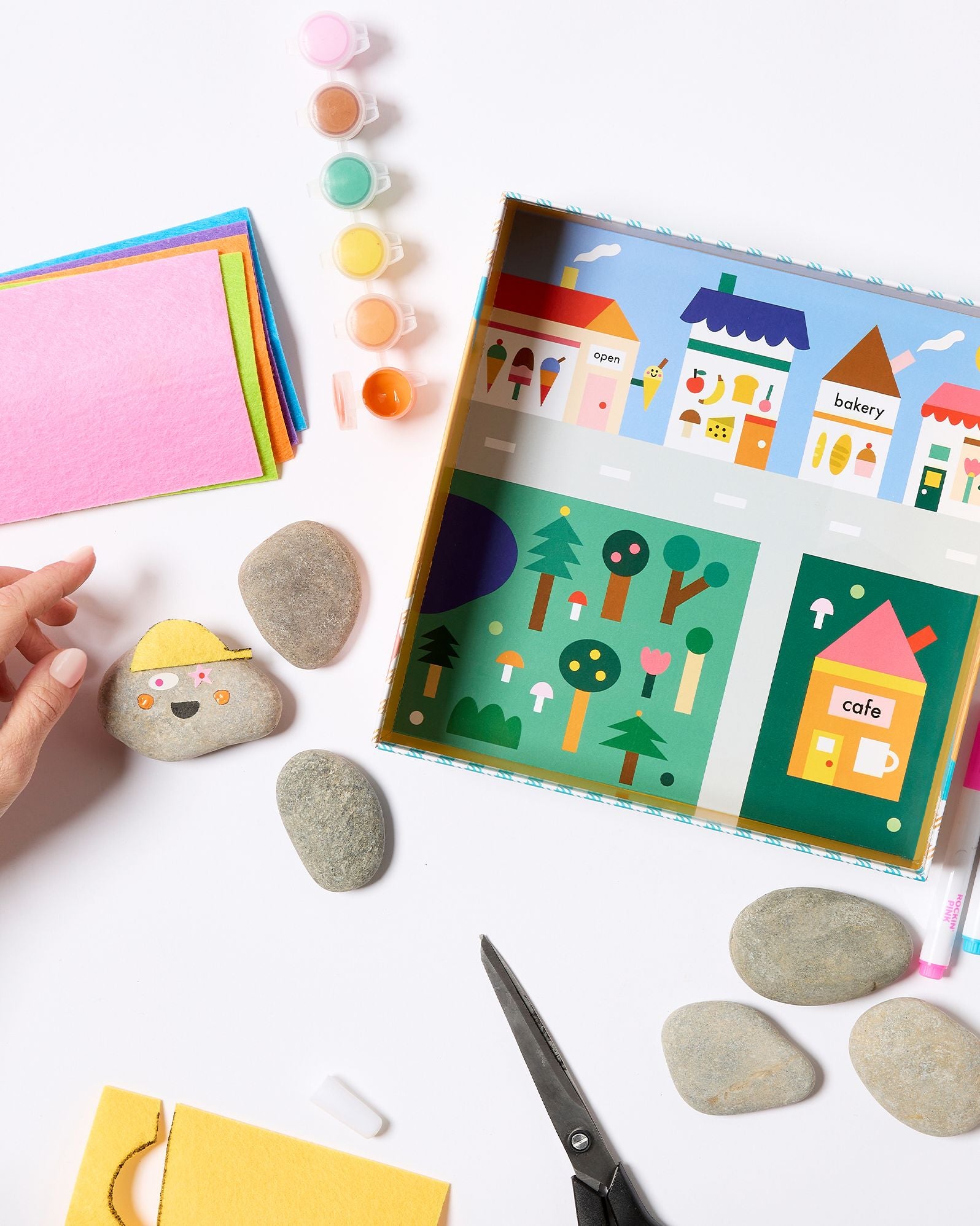 Kid's Rock Painting Kit: Cool Faces - Image 9