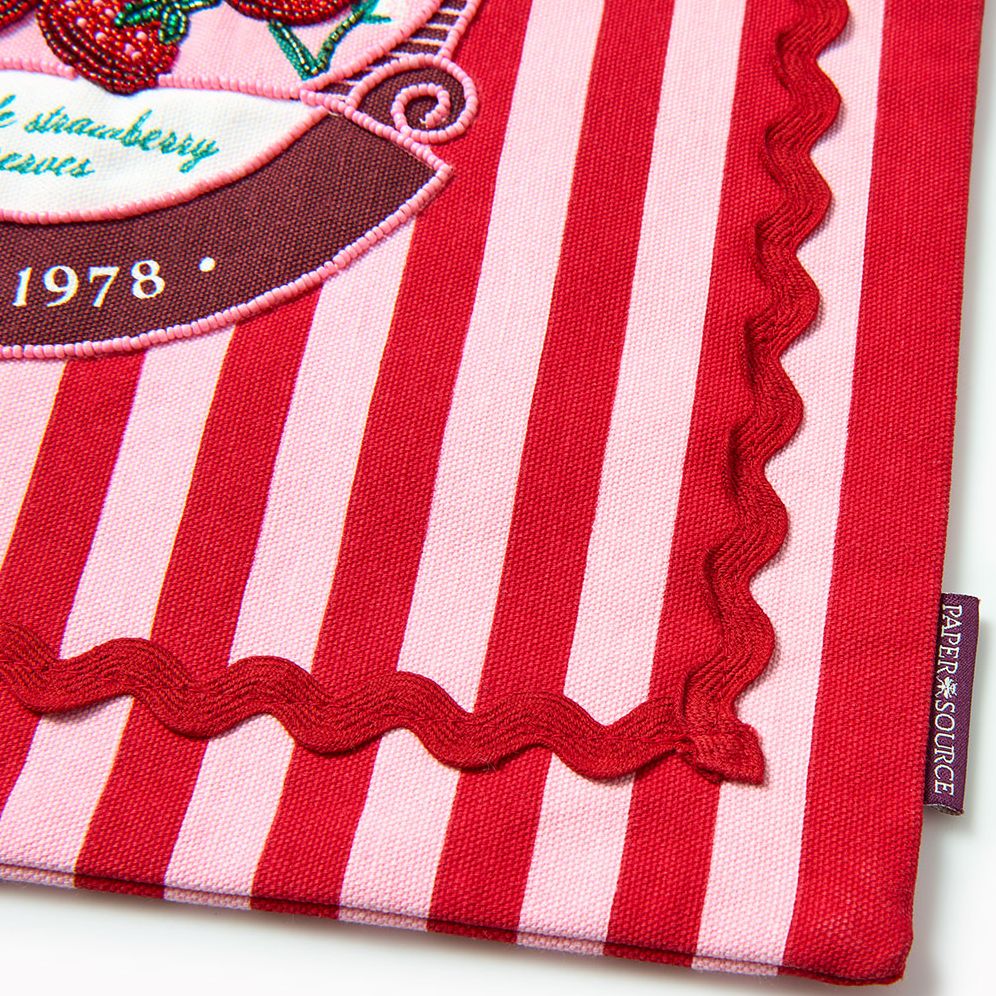 Strawberry Farm Beaded Tote - Image 5