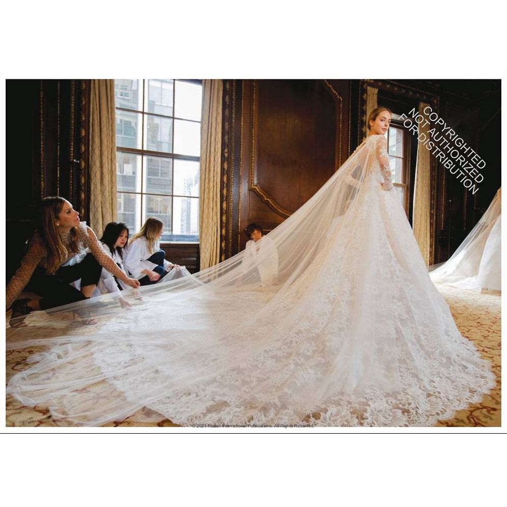 Monique Lhuillier: Dreaming of Fashion and Glamour - Image 5