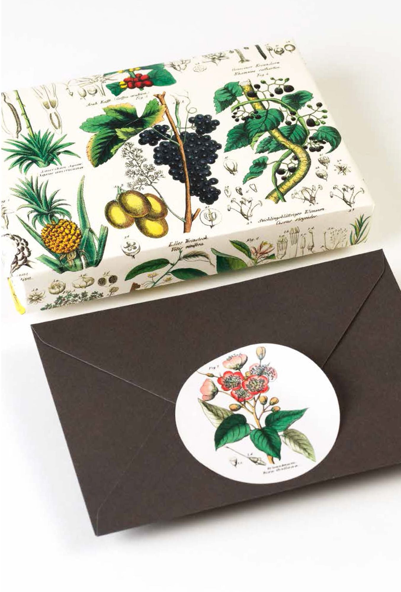 Flora Label. Sticker & Tape Book - Image 3